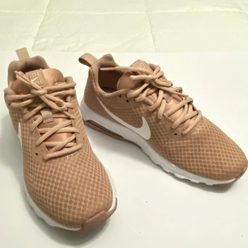 Nike Air Max Motion LW Women 8.5 Rose Gold  Mesh Running Shoes 819957-800